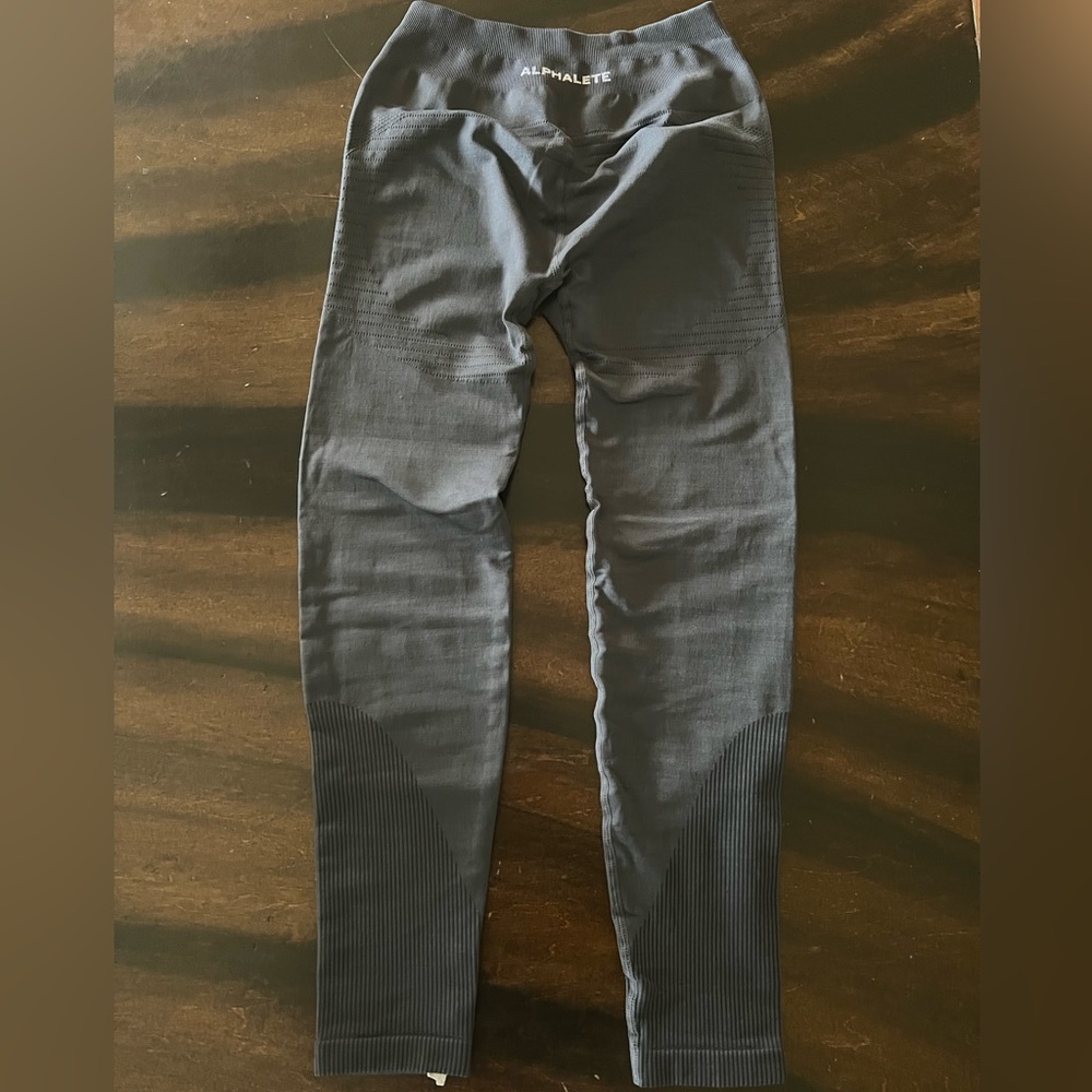 Alphalete ozone leggings medium